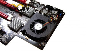 Perfect_airflow_through_the_on_board_fan copy
